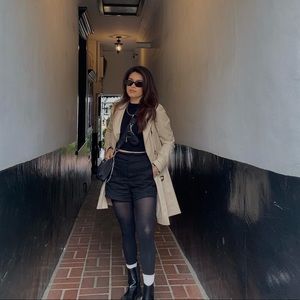 Meet your Posher, Cynthia